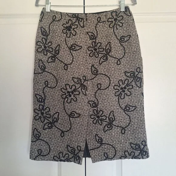 💙 Talbots Floral Embroidered Wool Pencil Skirt Size 8 Fall Warm Classy Preppy - Picture 6 of 8